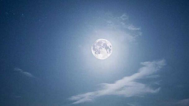 Новосибирцам рассказали, почему люди не смогут жить на Луне дольше двух лет