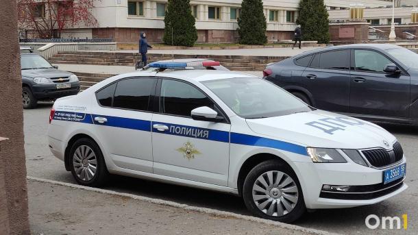 В Омске водитель иномарки сбил подростка на мопеде