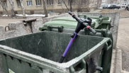 «Там им и место»: жители новосибирской Затулинки выбрасывают электросамокаты в мусорные баки