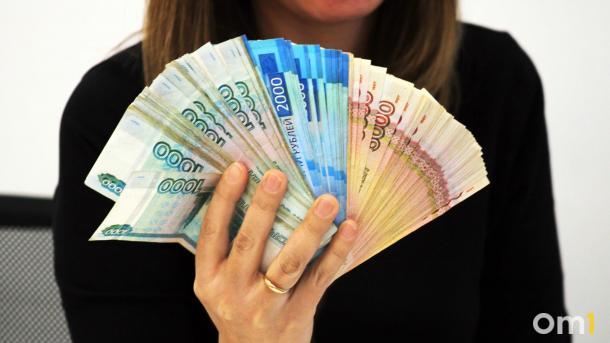 В Омске директор завода задолжал работникам 7,4 миллиона