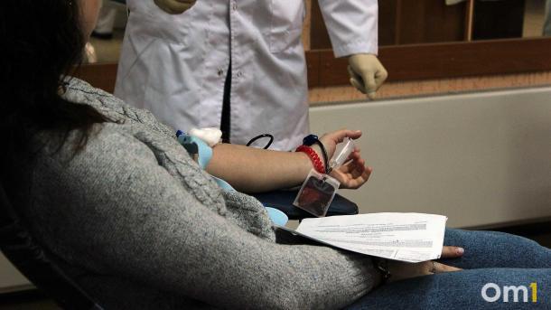 Омичи сдали 223 литра крови за один день