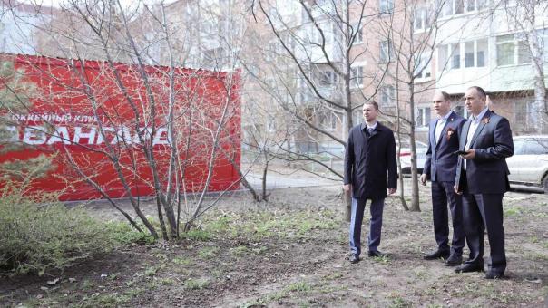 Дмитрий Перминов и Максим Концедалов пообщались с активистами дома на улице Декабристов