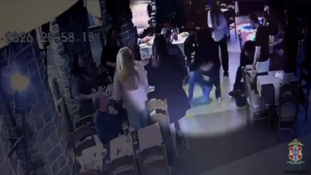 Омич получил переломы рёбер из-за диджея, перепутавшего песню