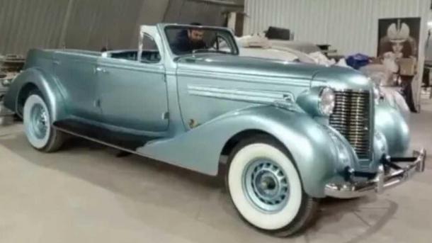 Новосибирец продаёт четыре автомобиля времён Царской России