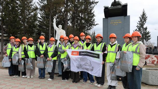 Одарённые школьники из регионального центра «Сириус 55» познакомились с работой Омсктрансмаша