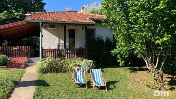 Майские праздники за городом: подборка загородных домов для омичей