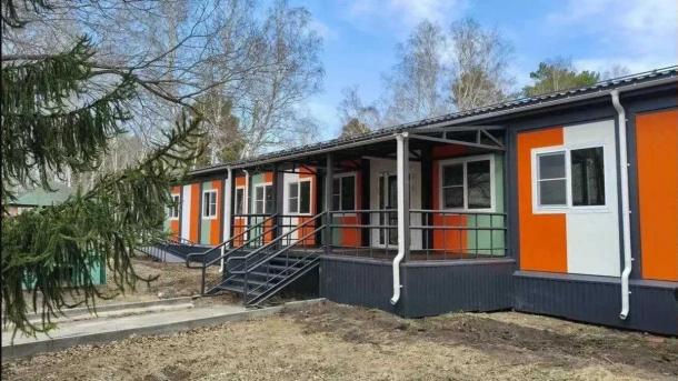В омском лагере построят три модульных корпуса на 150 детей