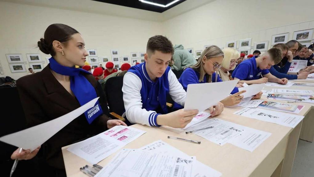 15 тысяч жителей Омской области написали Диктант Победы