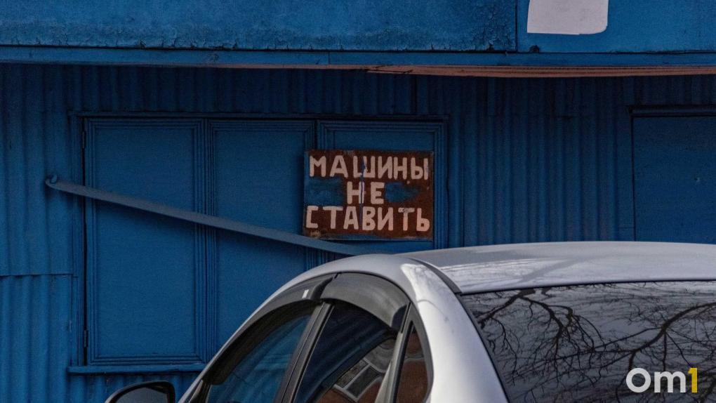 В Омской области гость угнал ВАЗ, чтобы доехать до магазина, и разбил его на глазах у хозяйки