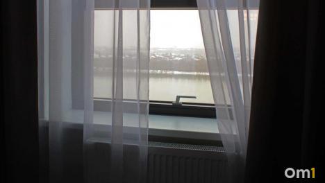 В Омске человек разбился, упав с 7 этажа