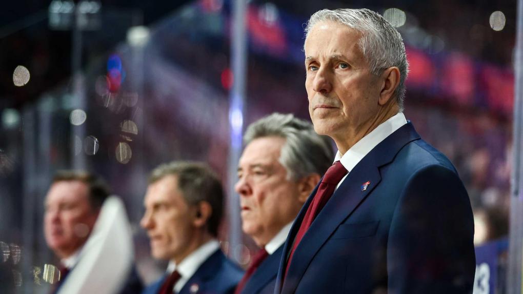 У нас было семь игроков, у них  11: Хартли высказался о стычке в матче с Авангардом