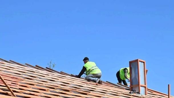 Виталий Хоценко лично проверил, как идёт ремонт детсада № 279