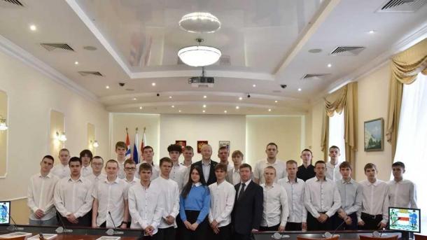 Студентов Омского монтажного техникума поблагодарили за помощь в расселении аварийного дома