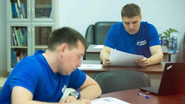 Омские нефтепереработчики проверили знания истории на «Диктанте Победы»