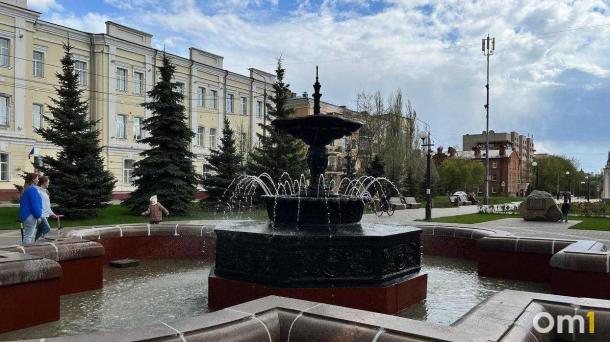 В Омске начали запуск городских фонтанов