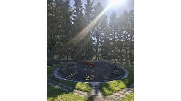 В Новосибирске запустили стрелки на «Цветочных часах» с высадкой 3,5 тысячи бегоний