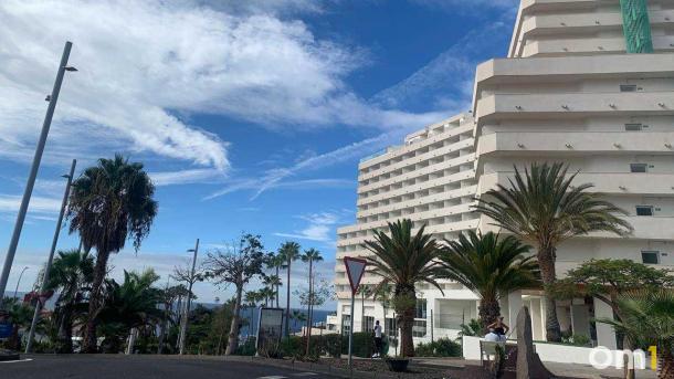 Омичам назвали неожиданную причину отказаться от зарубежных поездок на майские