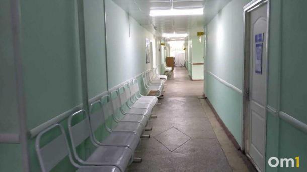 Омичам рассказали, как получить медпомощь на майских праздниках