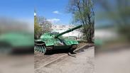Сергей Шелест рассказал, куда и почему убирают танк из омского двора