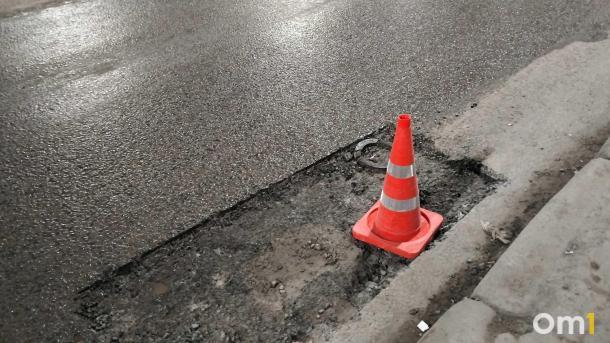 Пять лет без ремонта: ямочный ремонт Октябрьского моста в Новосибирске признан неэффективным