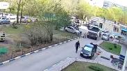 В Омске девочка с велосипедом попала под мусоровоз