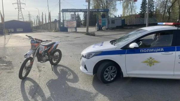 Питбайк без прав: в Кировском районе Новосибирска задержали 16-летнего водителя