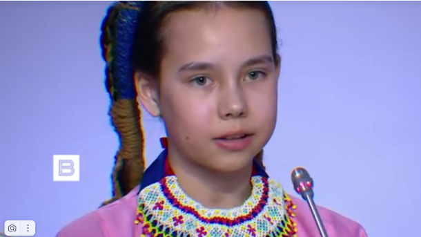 12-летняя девочка сыграла Путину на «поющем дереве»