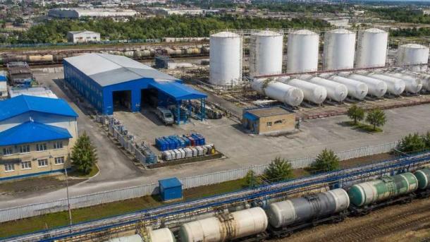 В Омске продают действующую нефтебазу с железнодорожными путями