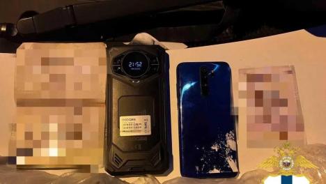 Два килограмма мефедрона в резиновых сапогах: в Новосибирской области задержали наркокурьера