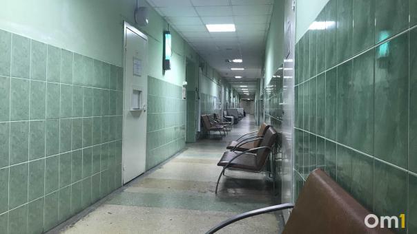 Омичам назвали расписание поликлиник на майские праздники
