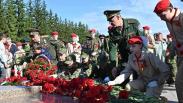 В парке Победы состоялось возложение цветов к мемориалам воинской славы