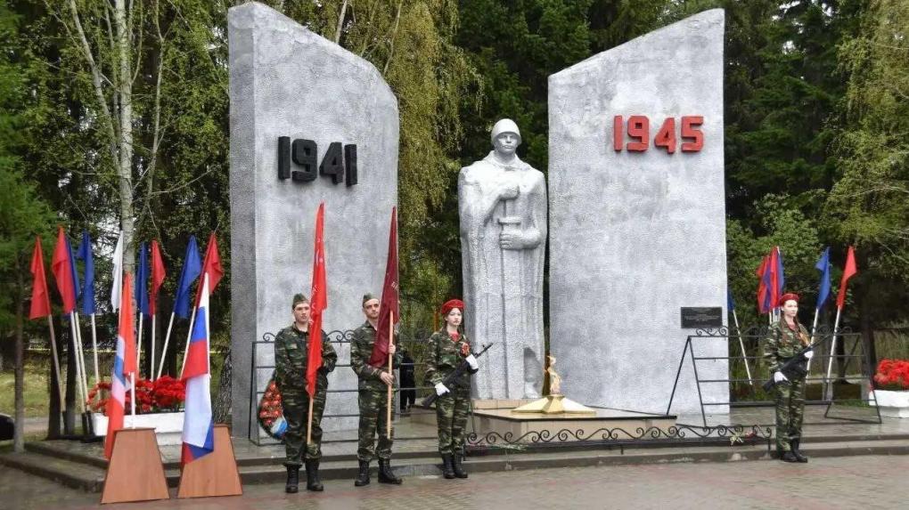 В Знаменском подключили к сетевому газу мемориал воинам-землякам