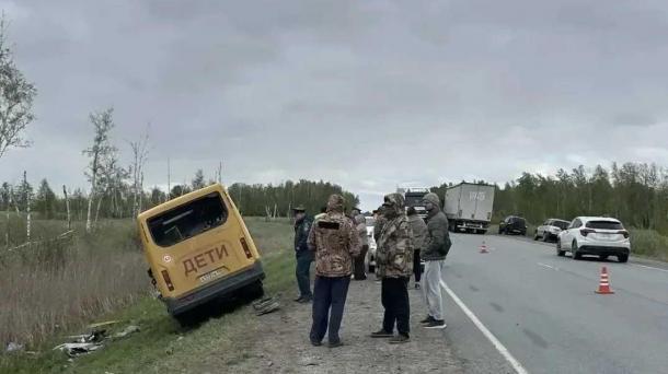После смертельной аварии со школьным автобусом в Омской области завели уголовное дело