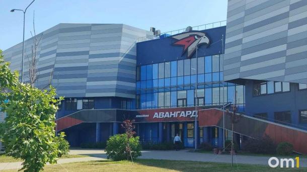В Омске стартовал финал Юношеской хоккейной лиги: кто с кем играет? Какое расписание у «Ястребов»?