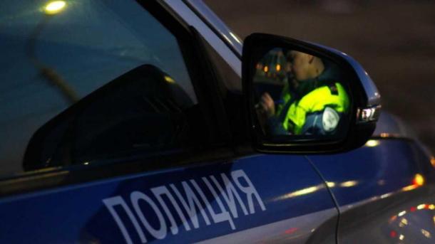 В Дзержинском районе Новосибирска легковушка врезалась в бензоколонку