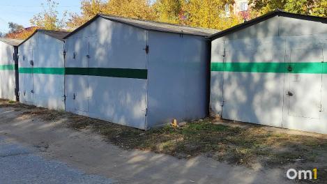 Жители Амура-2 пожаловались на забор, перекрывший путь к школам и больнице
