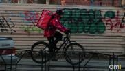 В Омске задержали курьера, перевозившего в пакете фастфуда нечто ужасное