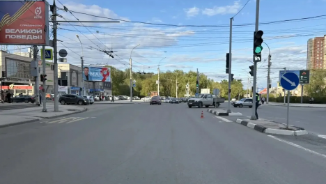В Новосибирске автомобиль сбил 9-летнюю девочку на пешеходном переходе