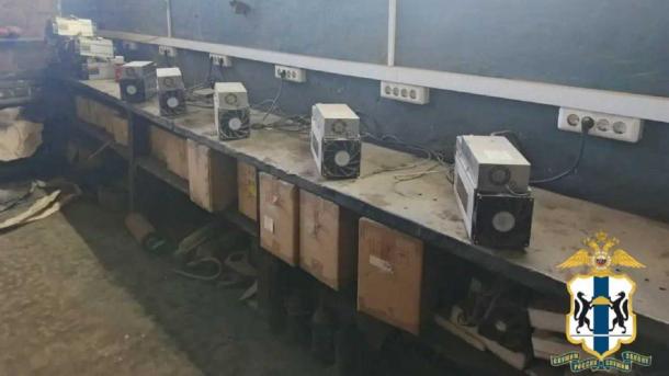 Полиция Новосибирской области изъяла 40 устройств на незаконных криптофермах