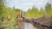В Осташково достраивают водоотвод вдоль железной дороги