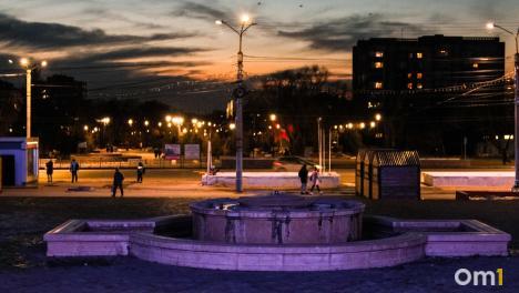 Омичи пожаловались на раннее отключение городских фонтанов