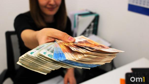 В Омске строители обогнали по зарплатам айтишников