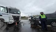 Смертельное ДТП в Ленинском районе: 21-летний водитель Mazda погиб при обгоне грузовика
