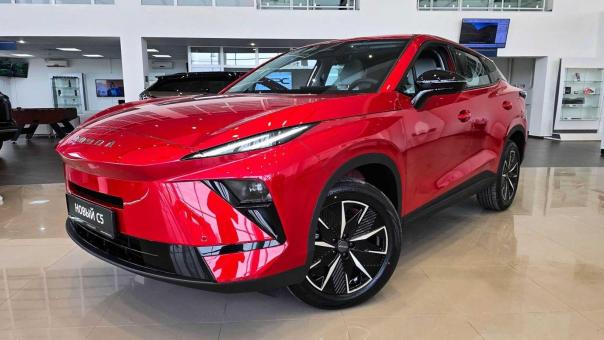 OMODA C5: не останется незаметным на дороге