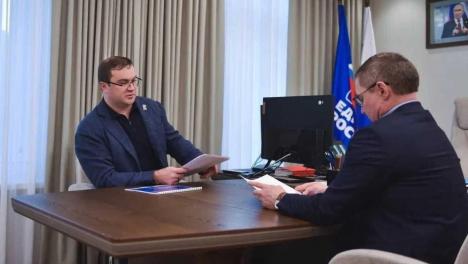 Хоценко рассказал в Москве о предложениях тысяч омичей