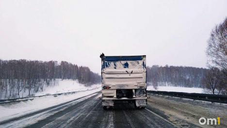 Большегрузы возвращаются на дороги с 24 мая: новосибирским водителям стоит быть внимательнее
