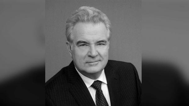 Три года без Варнавского: в Омске почтили память первого спикера Заксобрания
