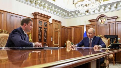 Хоценко рассказал Путину о проблемах дольщиков и подготовке форума с Казахстаном