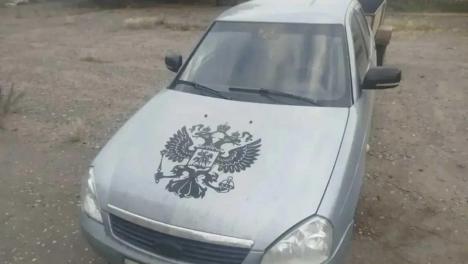 Омич воровал дизель с помощью гербовой «Лады Приоры»