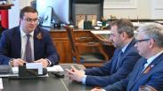 Виталий Хоценко встретился в Омске с федеральным замминистра образования